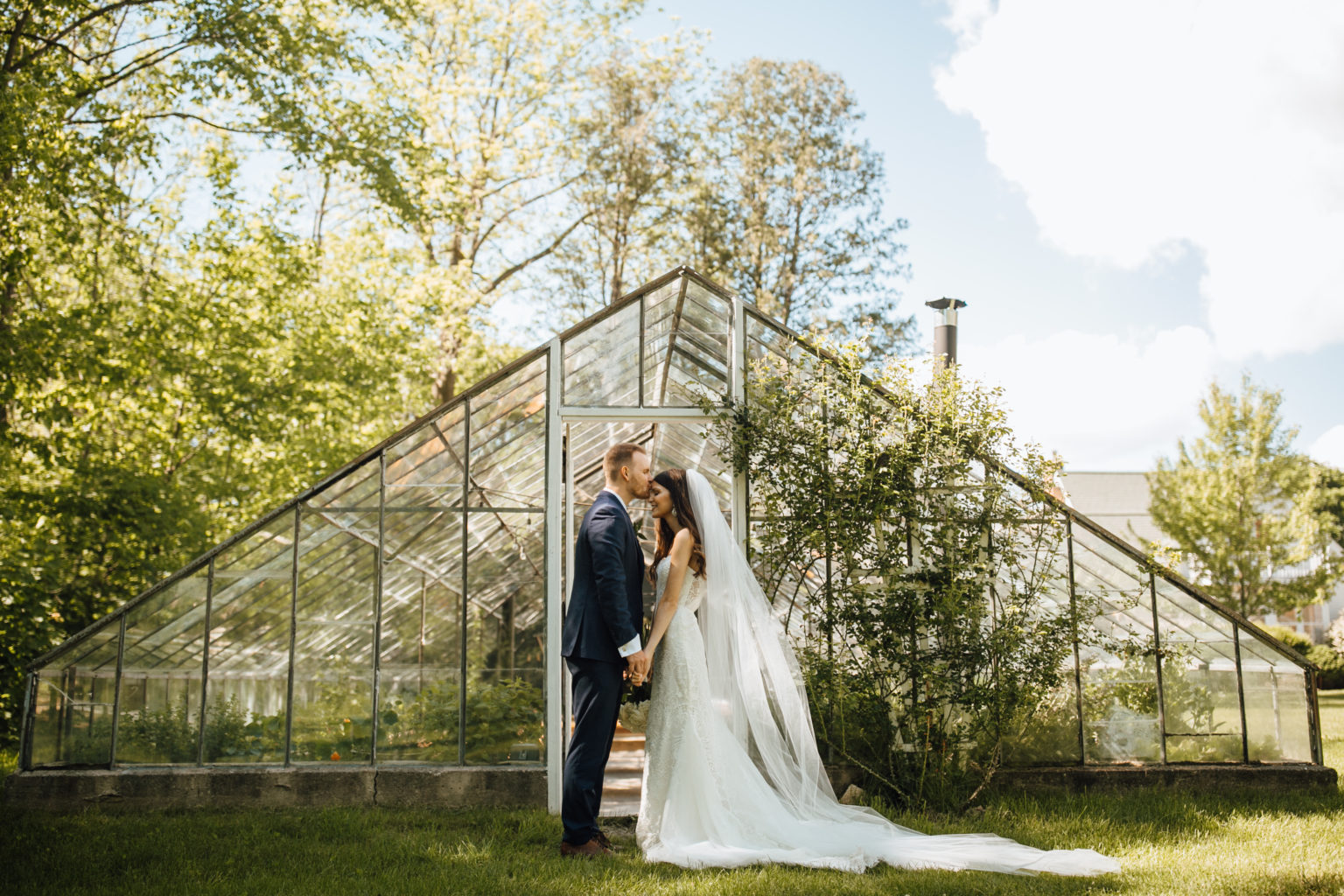 wedding-photos-charlevoix-petoskey-shanahan-s-barn